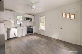 106 Wooster St in Shelton, CT - Building Photo - Building Photo