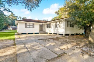 206 Sunset Dr in Slidell, LA - Building Photo
