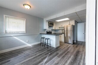 327 SW 20th St in Fort Lauderdale, FL - Building Photo - Building Photo