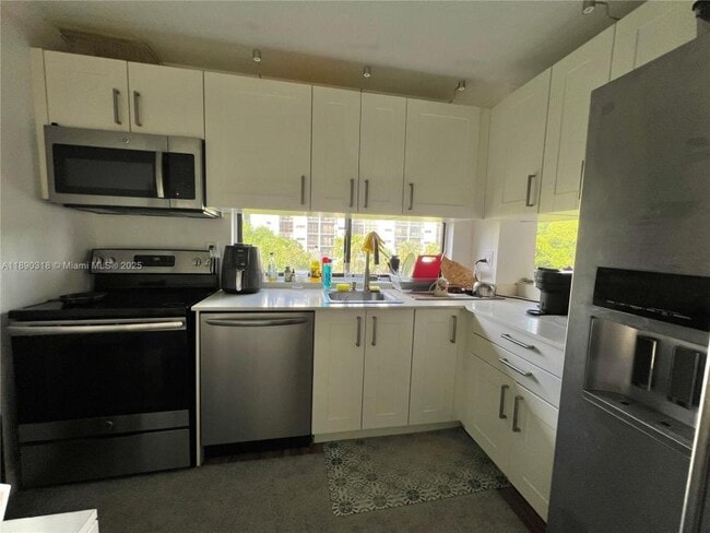 property at 16919 N Bay Rd