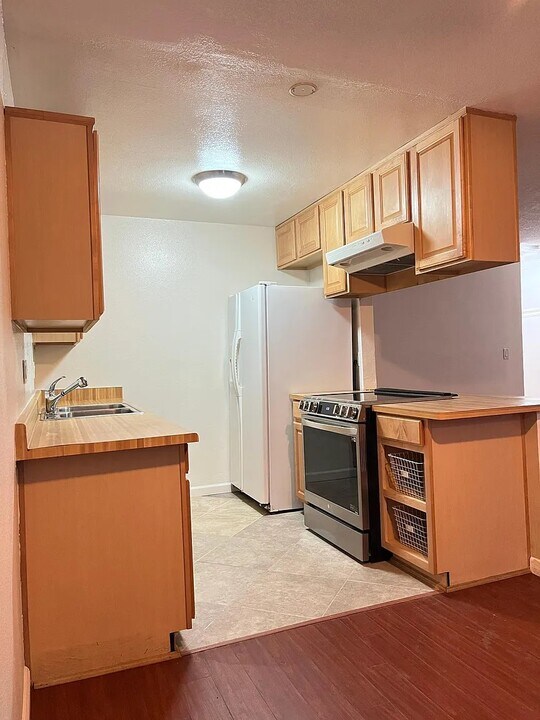 9522 Carroll Canyon Rd in San Diego, CA - Building Photo