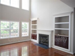 11017 Valley Spring Dr in Charlotte, NC - Building Photo - Building Photo