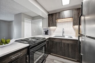 Summit Riverside Apartments in Littleton, CO - Building Photo - Building Photo