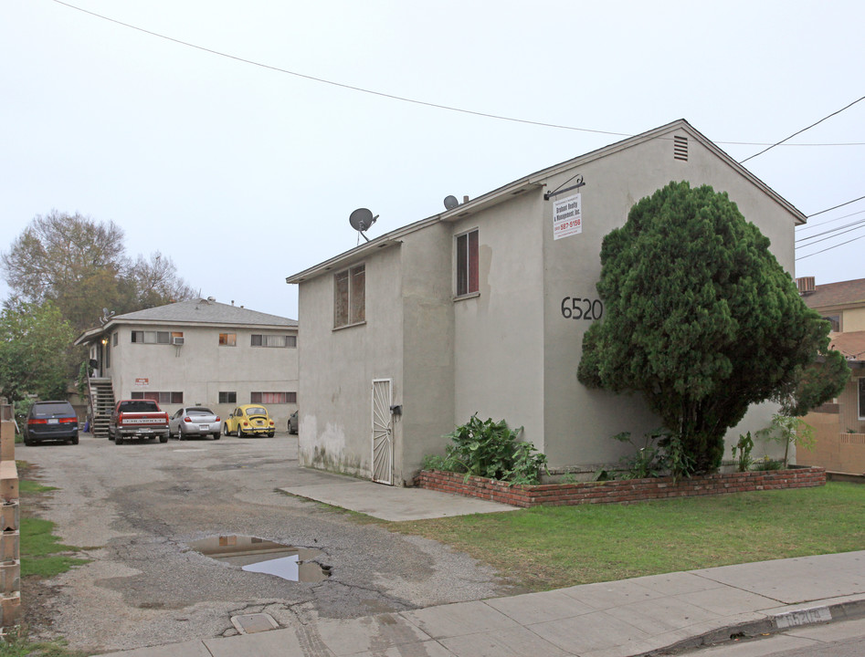 6520 Orchard Ave in Bell, CA - Building Photo