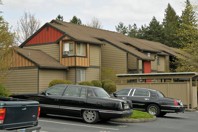 Cedar Mill Village Apartments in Portland, OR - Foto de edificio - Building Photo