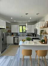 2160 NW 30th St in Miami, FL - Building Photo - Building Photo