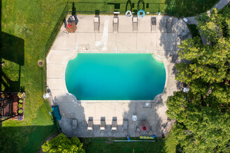 Huntington House Riverview in Riverview, MI - Foto de edificio - Building Photo