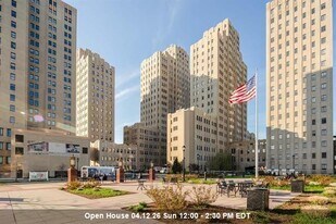 4 Beacon Way in Jersey City, NJ - Building Photo