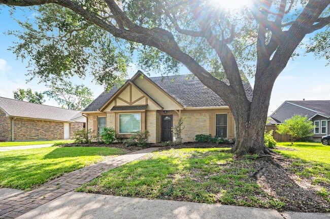 302 Lochnell Dr, Unit 503 #4 in Houston, TX - Building Photo - Building Photo