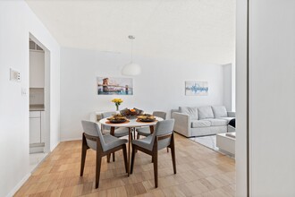 280 Rector Pl in New York, NY - Building Photo - Building Photo