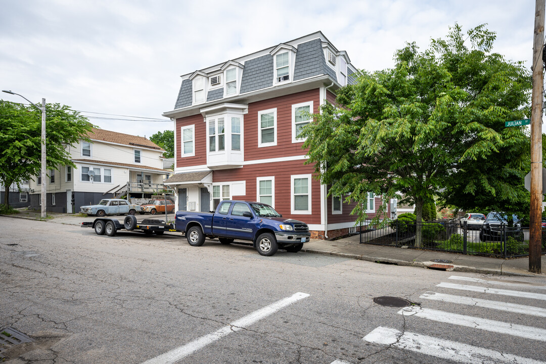 67 Julian St in Providence, RI - Foto de edificio