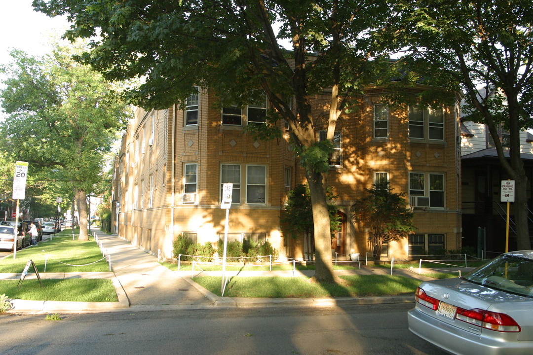 4655 N Avers Ave in Chicago, IL - Foto de edificio
