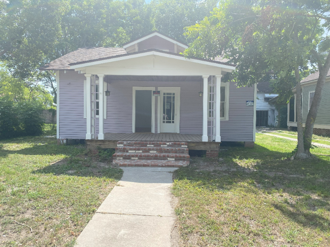 property at 615 Lafayette St