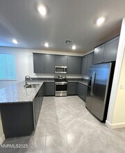 6819 Lunar Orbit Drive, Unit 426 in Sparks, NV - Building Photo - Building Photo