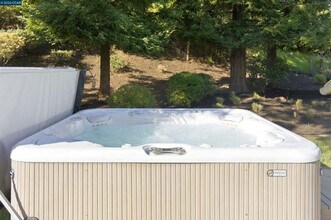 2933 Madeira Way in Pleasant Hill, CA - Building Photo - Building Photo