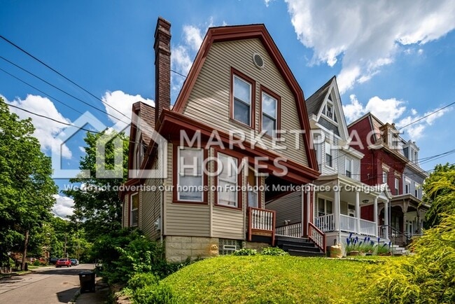 property at 2922 Hackberry St