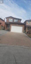 27 Charcoal Dr in Toronto, ON - Building Photo - Building Photo