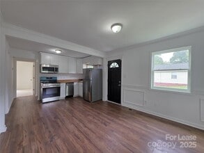 1413 Caldwell St in Gastonia, NC - Building Photo - Building Photo