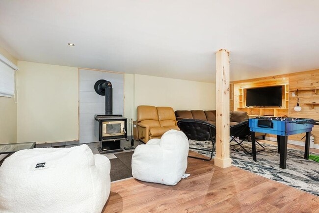 property at 1518 6E Rue