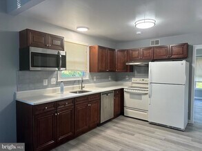 17305 Parson Grove Terrace in Olney, MD - Building Photo - Building Photo
