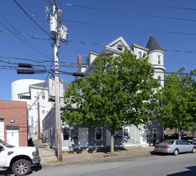 393-397 N Front St in New Bedford, MA - Building Photo - Building Photo