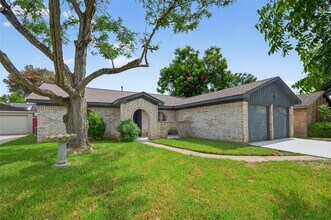 7635 Dawnridge Dr in Houston, TX - Building Photo - Building Photo