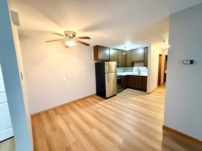 1455-1465-1465 Sheridan Rd in Kenosha, WI - Building Photo - Building Photo