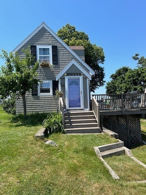 property at 8 Cove Rd