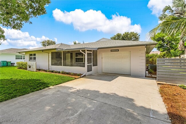 1240 Pompei Ln in Naples, FL - Building Photo - Building Photo