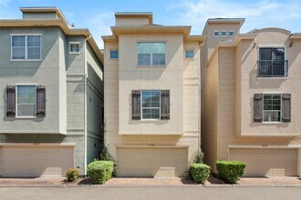 9125 Harbor Hills Dr in Houston, TX - Building Photo - Building Photo