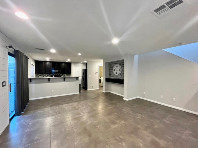 9937 Baron Coast St in Las Vegas, NV - Building Photo - Building Photo