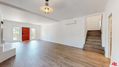 9000 Elevado Ave in West Hollywood, CA - Building Photo - Building Photo