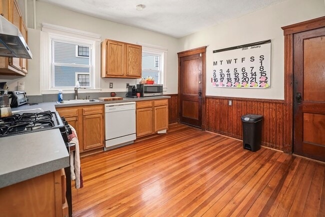 property at 822 Centre St