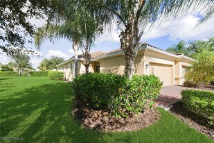 2080 Wellington St in Naples, FL - Building Photo