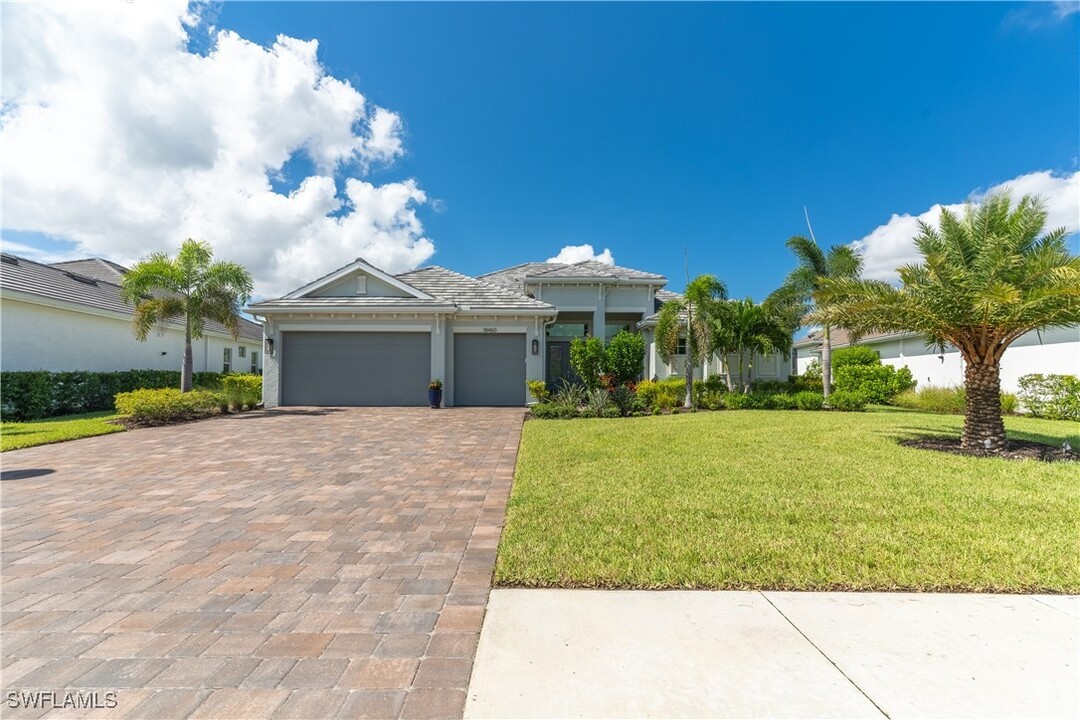 18460 WildBlue Blvd in Ft. Myers, FL - Building Photo