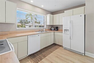 5207 88th St W in Bradenton, FL - Building Photo - Building Photo