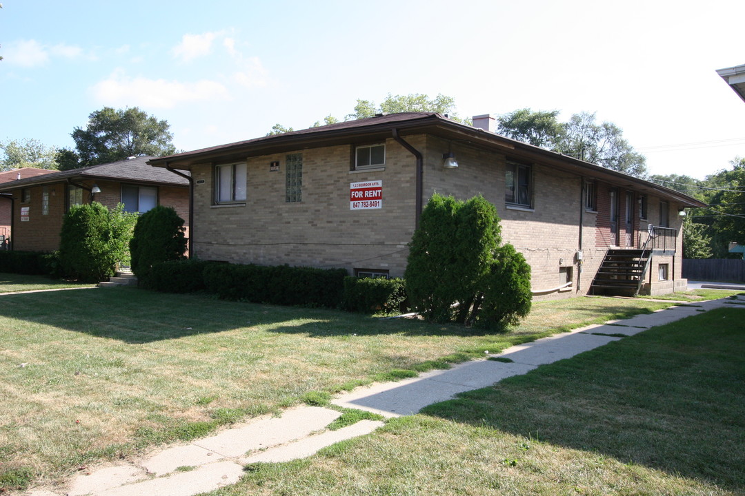 2225 Galilee Ave in Zion, IL - Building Photo