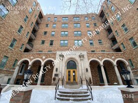 Executive Condo FURNISHED 2 Bedroom plus o in Regina, SK - Building Photo