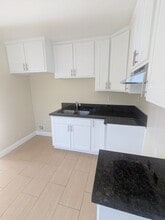 5904 1/2 Muller Street in Bell Gardens, CA - Building Photo - Building Photo