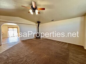 16510 Fremontia St in Hesperia, CA - Building Photo - Building Photo