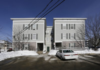 215 Cedar St in Manchester, NH - Building Photo - Building Photo