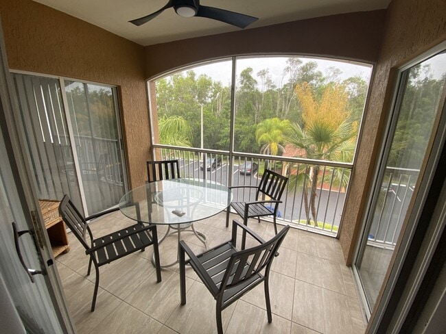 1810 Florida Club Cir, Unit 1305 in Naples, FL - Building Photo - Building Photo