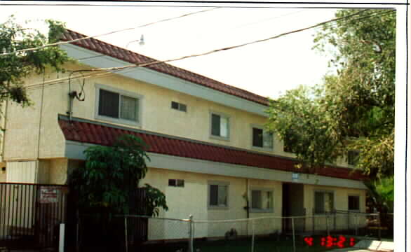 11944 Runnymede St in North Hollywood, CA - Building Photo - Building Photo