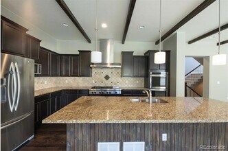 10658 Alicante Rd in Lone Tree, CO - Foto de edificio - Building Photo