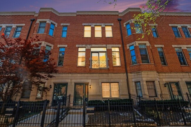 331 E Cullerton St in Chicago, IL - Building Photo - Building Photo