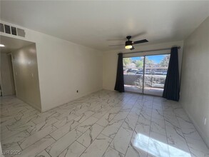 3055 Casey Dr in Las Vegas, NV - Building Photo - Building Photo