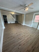 3 W Evergreen St in Nazareth, PA - Building Photo