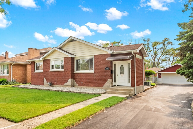 property at 1500 Mandel Ave