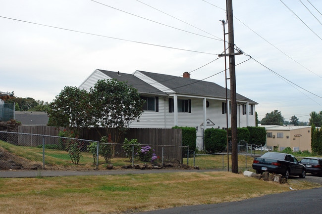 7931 N Kerby Ave in Portland, OR - Foto de edificio - Building Photo