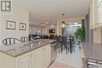 21 Military Ct in Richmond Hill, ON - Building Photo - Building Photo